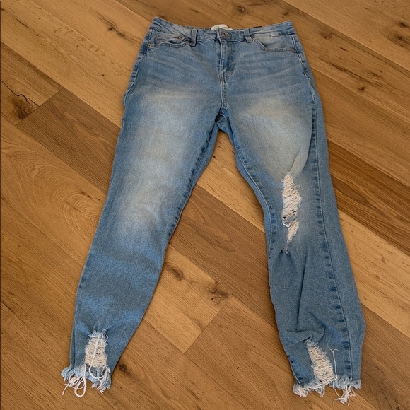 👖 Re Generation by Celebrity Pink Women’s Light Blue Denim Jeans Size 7/28 - Picture 2 of 9